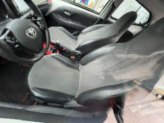 Toyota Aygo 1.0 VVT-i CABRIO x-cite BJ 2019 50.148 KM picture 14