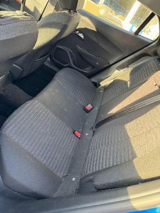 Peugeot 2008 1.2 PureTech Active Pack BJ 2022 118.644 KM picture 14