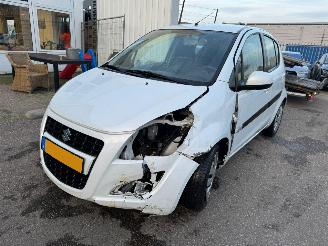 damaged passenger cars Suzuki Splash 1.2 Comfort AUTOMAAT 2013/2