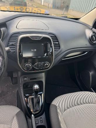Renault Captur 1.2 TCe Expression AUTOMAAT picture 13