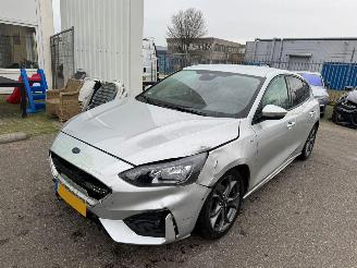 uszkodzony samochody osobowe Ford Focus 1.0 EcoBoost ST Line Business 2019/2