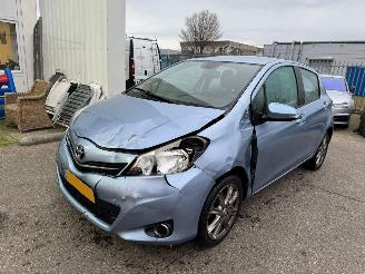 skadebil auto Toyota Yaris 1.3 VVT-i Dynamic AUTOMAAT 2012/3