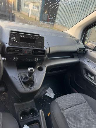 Toyota Proace CITY 1.5 D-4D Cool Comfort picture 14