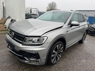 Auto incidentate Volkswagen Tiguan 1.5 TSI ACT Highline Business R AUTOMAAT 2020/1