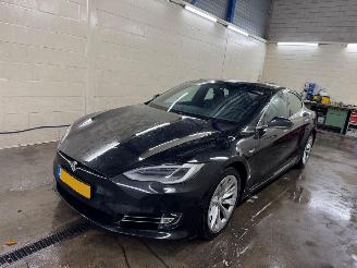 Schadeauto Tesla Model S 75D Base 2018/12