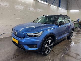 uszkodzony samochody osobowe Volvo XC40 Recharge P8 AWD R-Design 2020/11