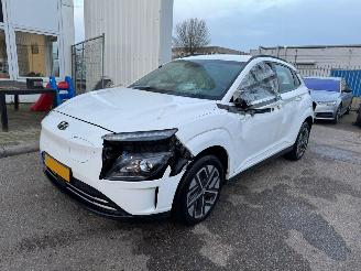 Voiture accidenté Hyundai Kona EV Comfort AUTOMAAT 64 kWh BJ 2023 31.431 KM 2023/4