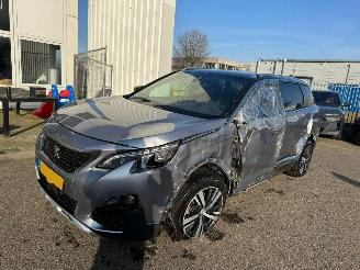 Schadeauto Peugeot 5008 1.2 PureTech Blue Lease Premium 2020/9