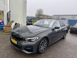 damaged passenger cars BMW 3-serie 330i AUTOMAATBJ 2020 100.000 KM 2020/1