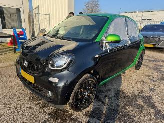 Coche accidentado Smart Forfour electric drive passion 18 kWh 2018/5