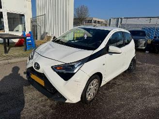 Avarii autoturisme Toyota Aygo 1.0 VVT-i x-play AUTOMAAT 2021/10
