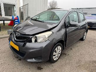 Schadeauto Toyota Yaris 1.0 VVT-i Aspiration 2012/2