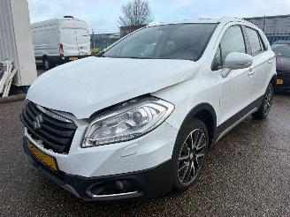 krockskadad bil auto Suzuki SX4 S-Cross 1.6  AUTOMAAT High Executive 2014/3