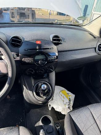 Mazda 2 1.3 Cool picture 9