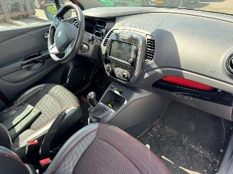 Renault Captur 0.9 TCe Helly Hansen picture 13