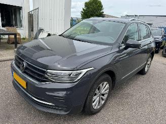 Unfallwagen Volkswagen Tiguan 1.5 TSIb life Bns 2022/1