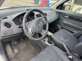 Suzuki Swift 1.3 Shogun picture 12