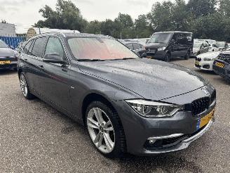 uszkodzony samochody osobowe BMW 3-serie 318i Luxury Edition 2018/9