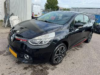 Auto incidentate Renault Clio 0.9 TCe Expression 2013/10