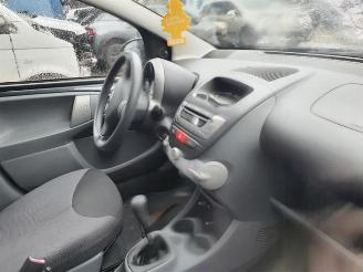 Toyota Aygo Aygo (B10), Hatchback, 2005 / 2014 1.0 12V VVT-i picture 6