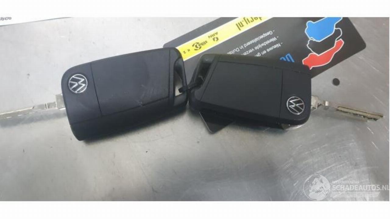 Volkswagen T-Cross T-Cross, SUV, 2018 1.0 TSI 110 12V