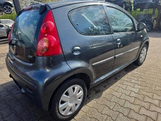 Peugeot 107 107, Hatchback, 2005 / 2014 1.0 12V picture 6