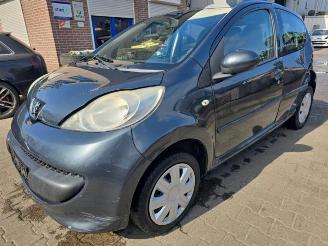 Peugeot 107 107, Hatchback, 2005 / 2014 1.0 12V picture 2