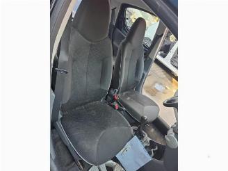 Peugeot 107 107, Hatchback, 2005 / 2014 1.0 12V picture 13