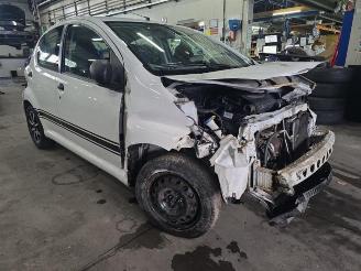 Toyota Aygo Aygo (B10), Hatchback, 2005 / 2014 1.0 12V VVT-i picture 9