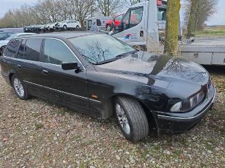 BMW 5-serie 5 serie Touring (E39), Combi, 1996 / 2004 520i 24V picture 4