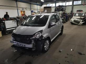 Salvage car Toyota Aygo Aygo (B10), Hatchback, 2005 / 2014 1.0 12V VVT-i 2010/10