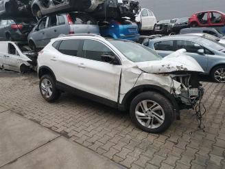 disassembly passenger cars Nissan Qashqai Qashqai (J11), SUV, 2013 1.2 DIG-T 16V 2015/4