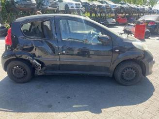 Peugeot 107 107, Hatchback, 2005 / 2014 1.0 12V picture 4