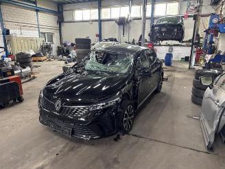 Auto da rottamare Renault Clio Clio V (RJAB), Hatchback 5-drs, 2019 1.0 TCe 90 12V 2024/4