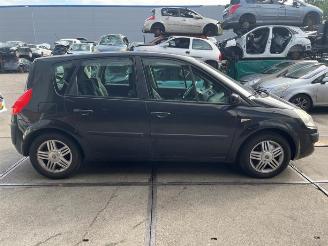 Vrakbiler auto Renault Mégane Scénic Scenic II (JM), MPV, 2003 / 2009 1.6 16V 2008/9