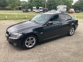 Schadeauto BMW 3-serie 316 I airco 2010/6