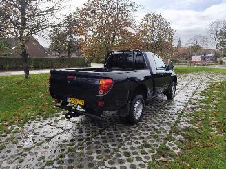 Mitsubishi L-200 L200 4X4 AIRCO picture 4