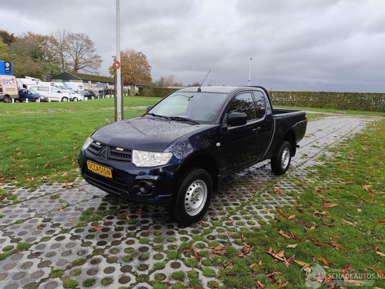 Mitsubishi L-200 L200 4X4 AIRCO