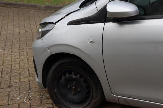 Peugeot 108 108, Hatchback, 2014 1.0 12V VVT-i picture 25