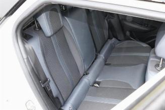 Peugeot 2008 2008 (UD/UK/UR/US/UX), MPV, 2019 1.2 VTi 12V PureTech 100 picture 15