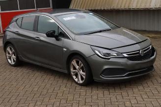 Coche siniestrado Opel Astra Astra K, Hatchback 5-drs, 2015 / 2022 1.6 SIDI Eco Turbo 16V 2018