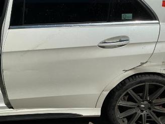 Mercedes E-klasse E-Klasse AMG (W212), Sedan, 2009 / 2016 5.5 E-63 S AMG V8 32V 4-Matic picture 14