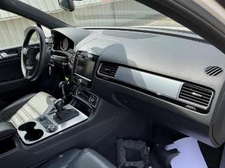 Volkswagen Touareg Touareg (7PA/PH), SUV, 2010 / 2018 4.2 TDI V8 DPF 32V picture 34