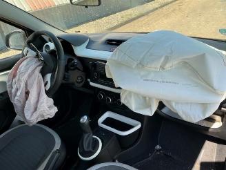 Renault Twingo Twingo III (AH), Hatchback 5-drs, 2014 1.0 SCe 70 12V picture 10