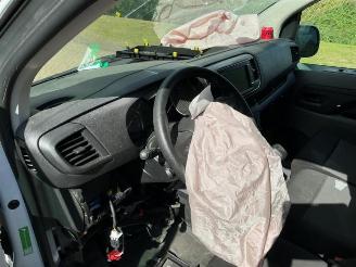 Peugeot Expert Expert (V1/VA/VB/VE/VF/VT/VY), Van, 2016 2.0 Blue HDi 145 16V picture 10