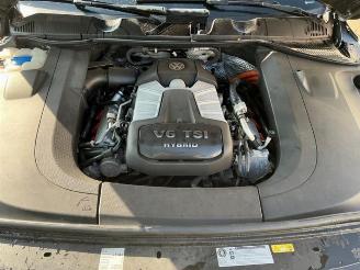 Volkswagen Touareg Touareg (7PA/PH), SUV, 2010 / 2018 3.0 V6 24V TSI Hybrid picture 12