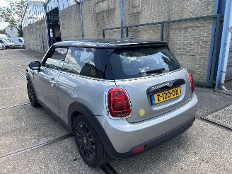 škoda osobní automobily Mini Electric CAMDEN EDITION 33KWh 2024/3