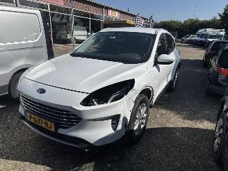 Ford Kuga 2.5 PHEV  Titanium picture 4