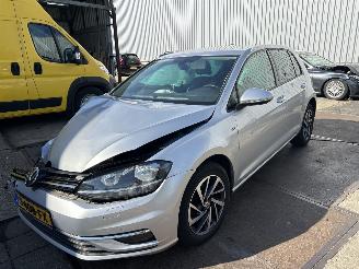Volkswagen Golf 1.0 TSI TRENDLINE picture 3