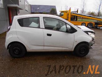 Chevrolet Spark Spark, Hatchback, 2010 / 2015 1.0 16V Bifuel picture 4